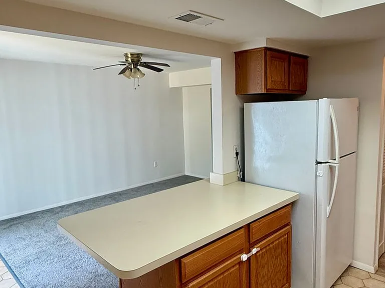 1732 Farmington Ct — Photo 4