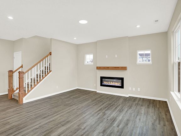 2nd image of 3962 Railhead Ave
