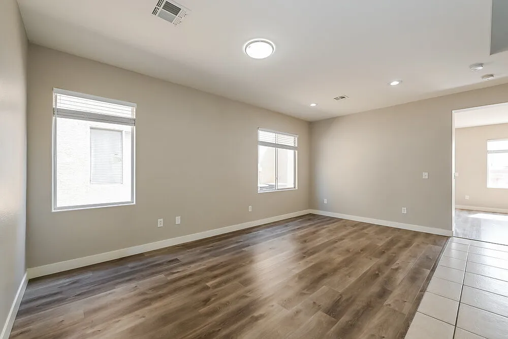 4 bed, 3.0 bath, 2054 sqft, $2,400 — Photo 4