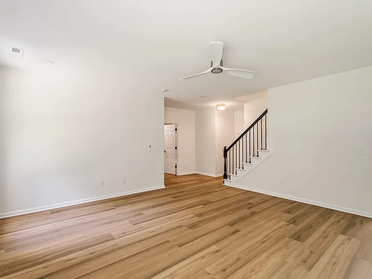 5 Silverbell Ct — Photo 37