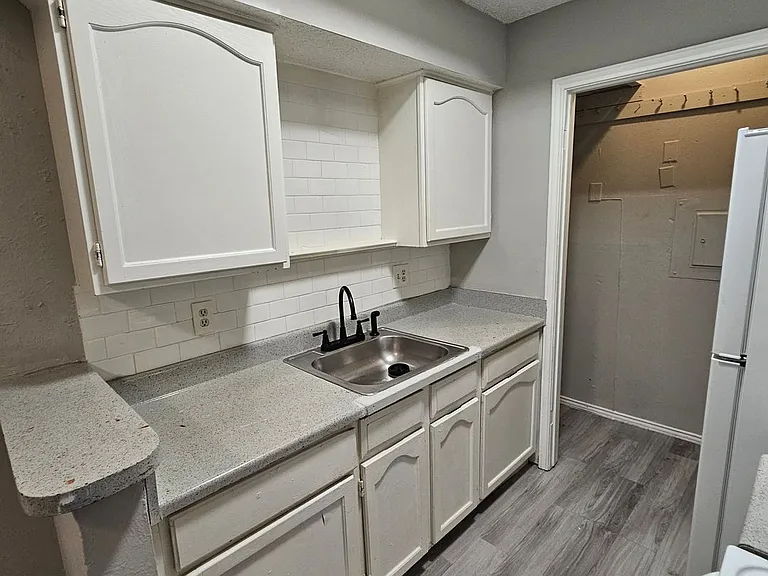 3209 Norwalk Ave #202 — Photo 14