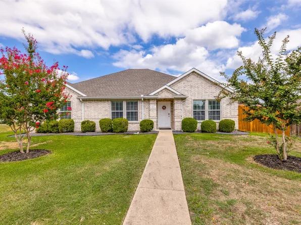 104 Foxtail Ct, Red Oak, TX 75154
