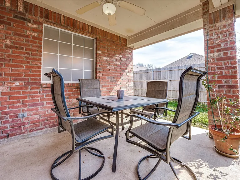 402 Horse Shoe Dr — Photo 22