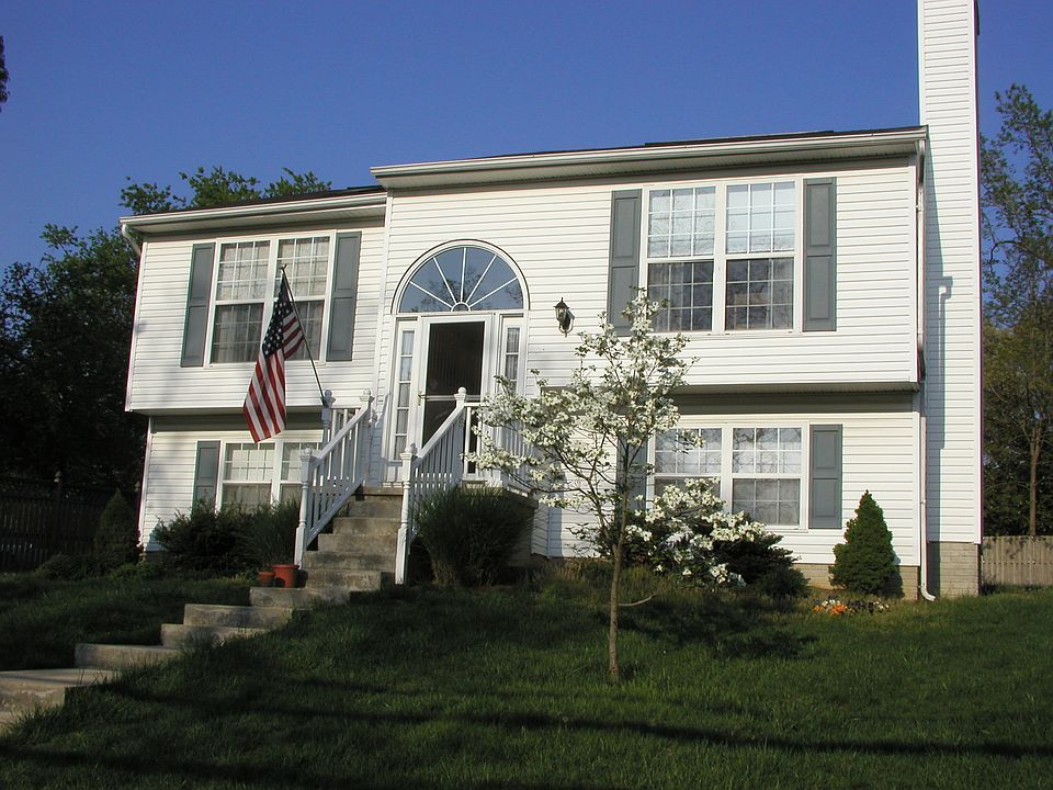 1st image of 1227 Green Holly Dr