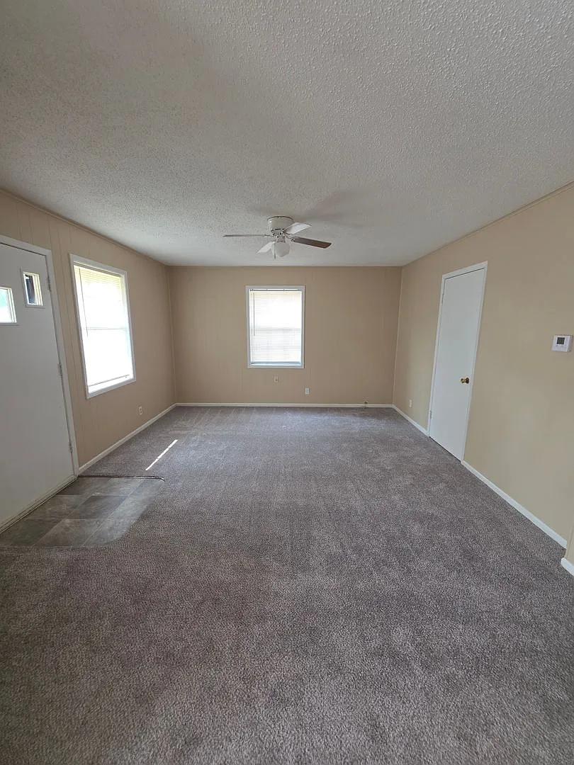 1113 Ave 4 NE — Photo 3