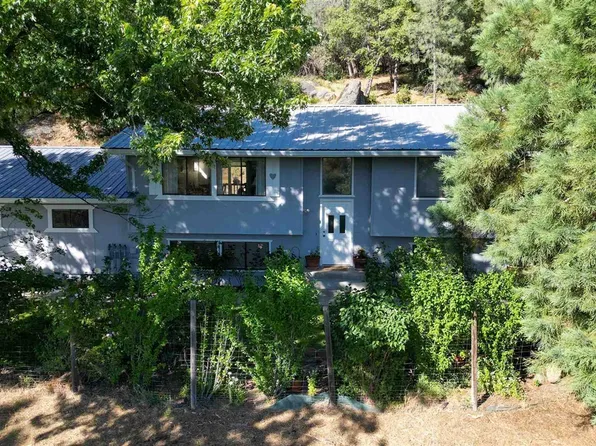 22021 El Coyote Dr, Sonora, CA 95370