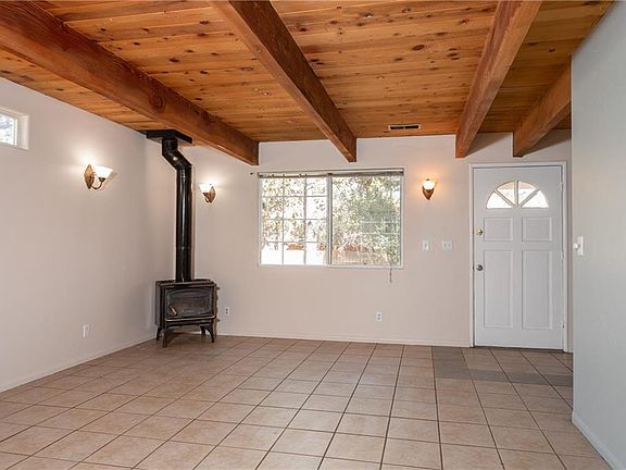 4th image of 379 Santa Barbara Ave