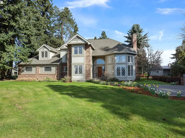 3840 Belmont Dr, Hood River, OR 97031