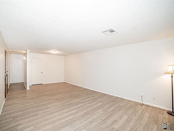 5th image of 1158 S Arena Dr