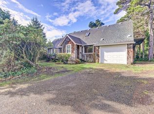 6149 Highway 101 N, Yachats, OR 97498