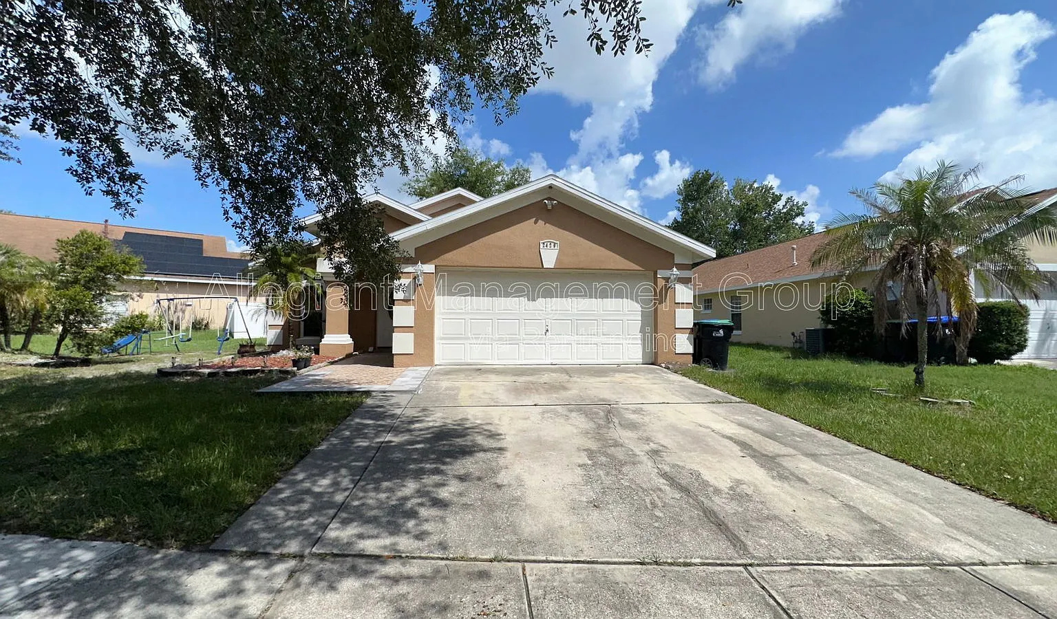 3 bed, 2.5 bath, 1468 sqft, $2,199 — Photo 2