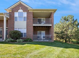 1948 Flagstone Cir, Rochester, MI 48307