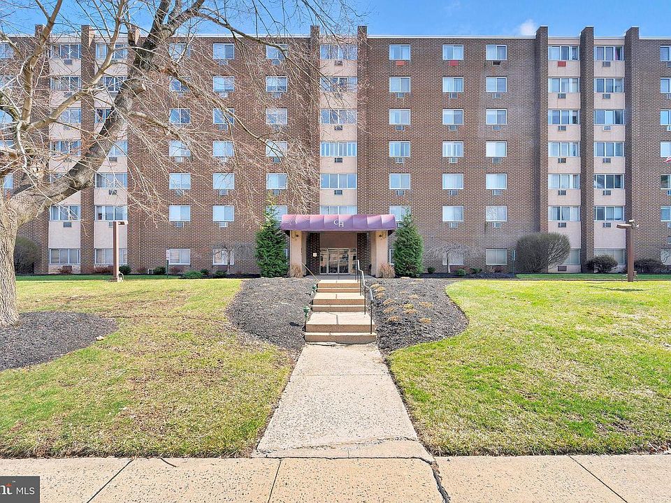 1st image of 860 Lower Ferry Rd APT 6M