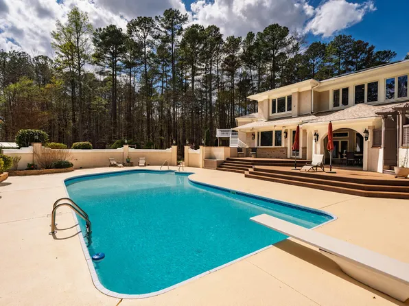 801 Oxbow Crossing Rd, Chapel Hill, NC 27516