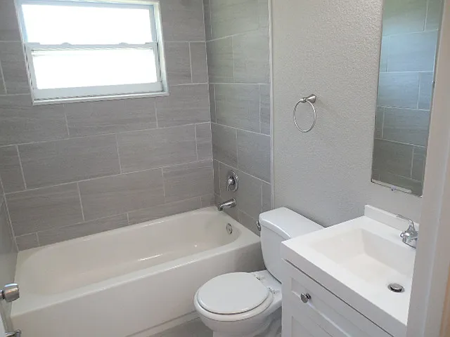9300 Whitman Ln — Photo 10