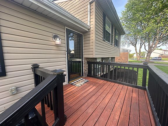 3rd image of 5814 Somers Dr