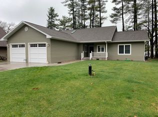 9633 River Pines Ln, Fremont, WI 54940