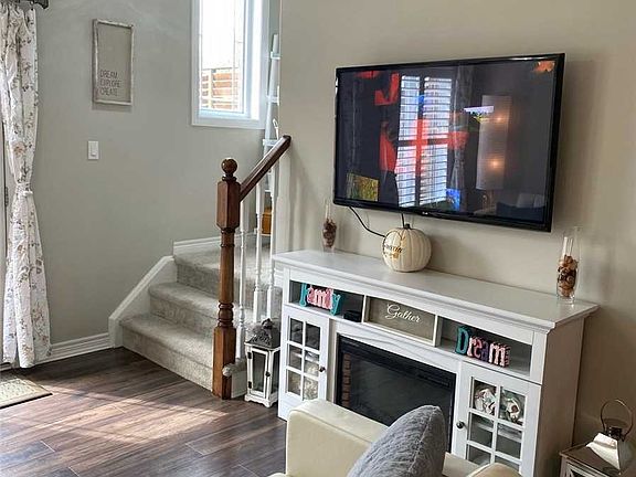 3rd image of 90 Preston Dr