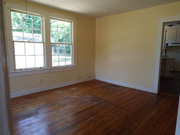 3rd image of 515 W New York Ave
