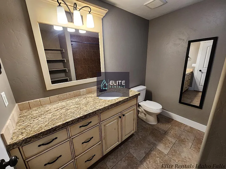 3700 Potomac Way — Photo 24