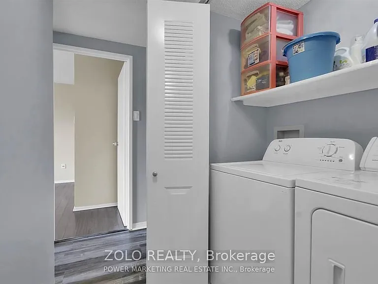 2759 Carousel Cres #1206 — Photo 26