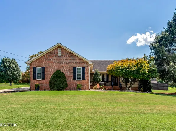 411 Dairy Ln, Lenoir City, TN 37772