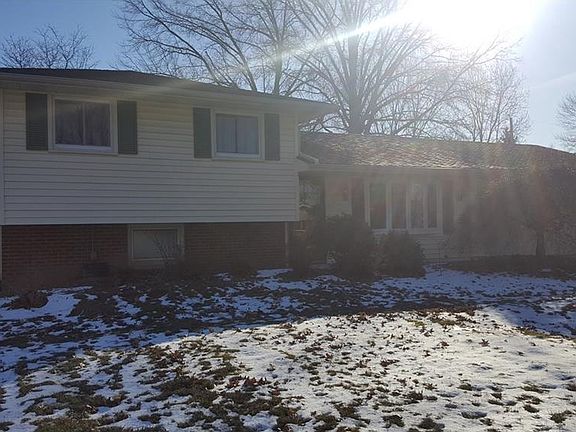 2nd image of 447 N Woodhill Dr