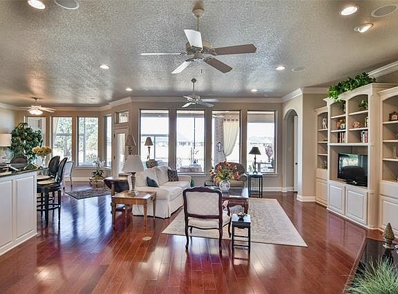 5th image of 2306 Cologne Dr
