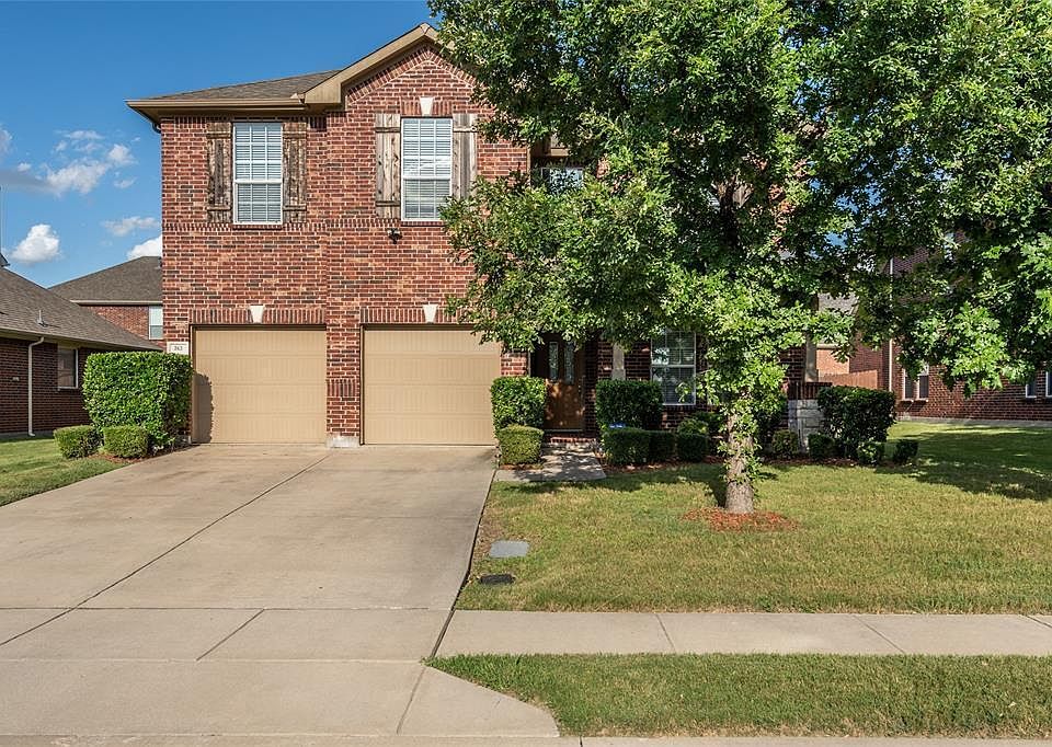 1st image of 743 Marina Vista Dr
