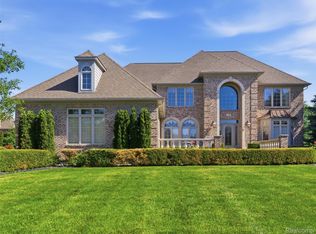 54150 Queensborough Dr, Shelby Township, MI 48315