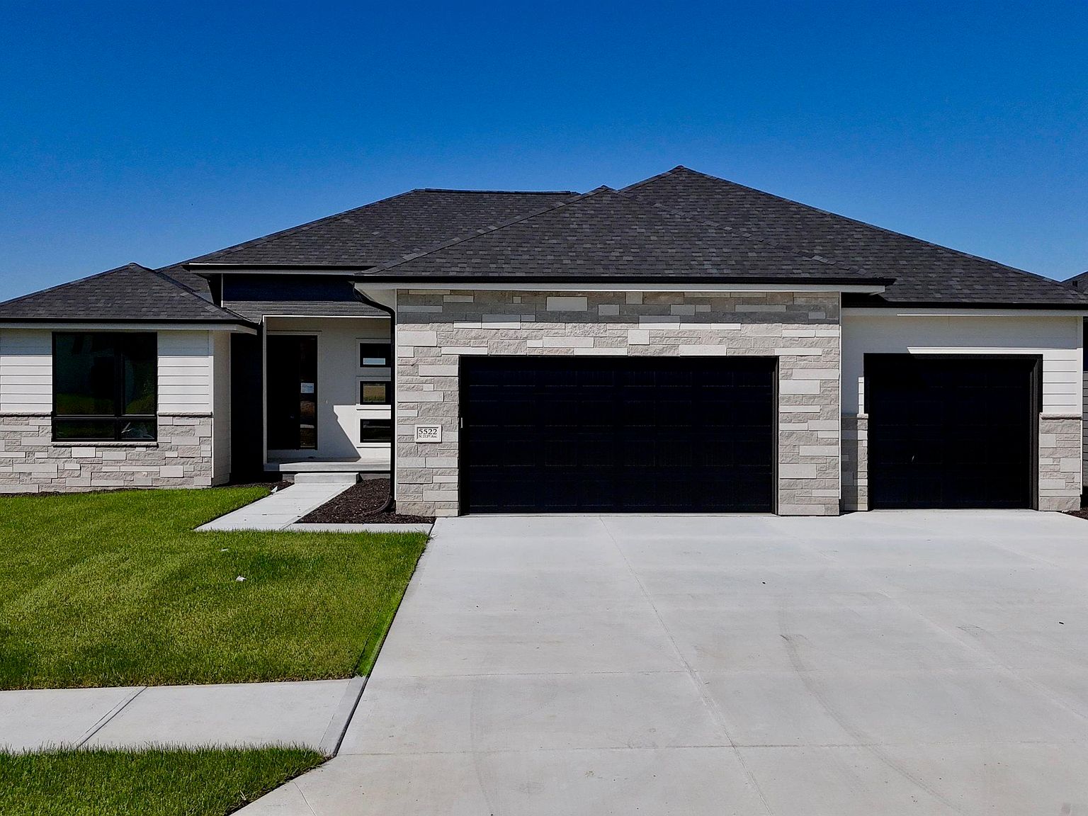 5522 N 213th Ave, Elkhorn, NE 68022 | Zillow