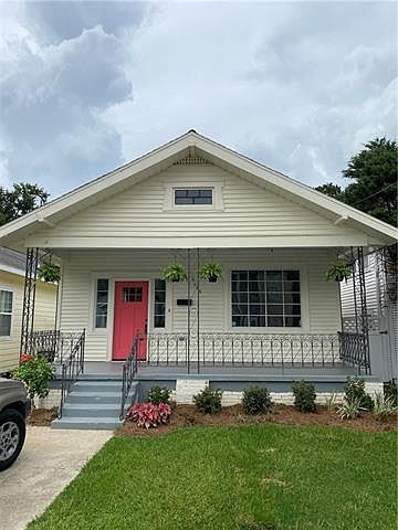 1st image of 2665 Clover St