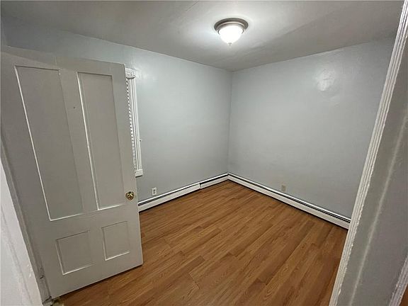 4th image of 2 Young Ave