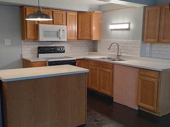 4th image of 1207 S Edwin C Moses Blvd