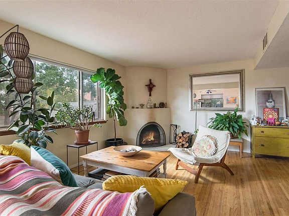2nd image of 2276 Calle Cuesta