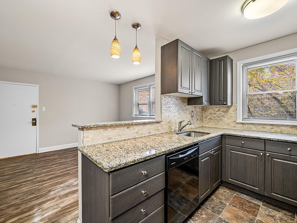 1st image of 259 W Johnson St #220