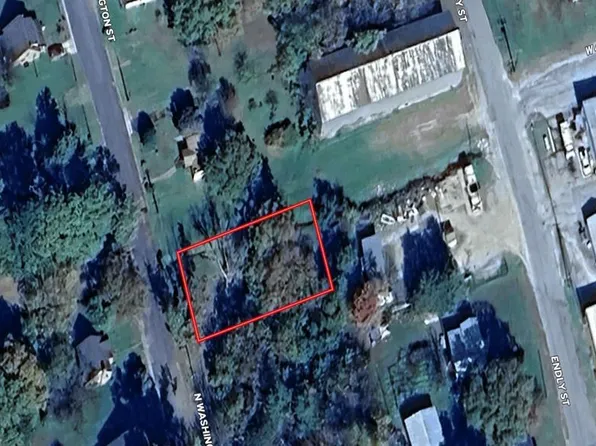 325 N Washington St, Chase City, VA 23924
