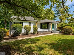 2539 Gallows Rd, Dunn Loring, VA 22027