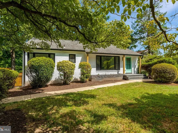 2539 Gallows Rd, Dunn Loring, VA 22027