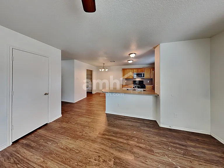 3427 Apache Meadows Dr — Photo 5