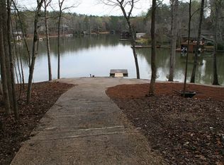 520 Hall Dr, Hamilton, GA 31811