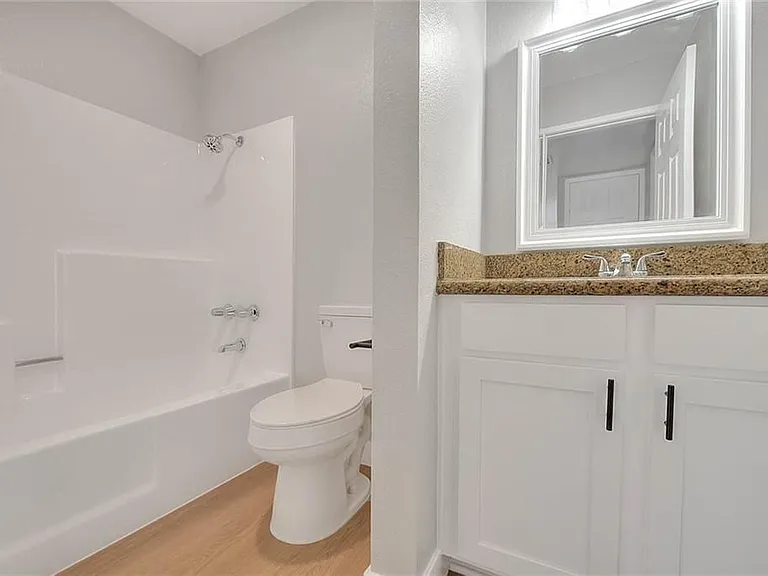 1333 Massachusetts Ave #201 — Photo 8