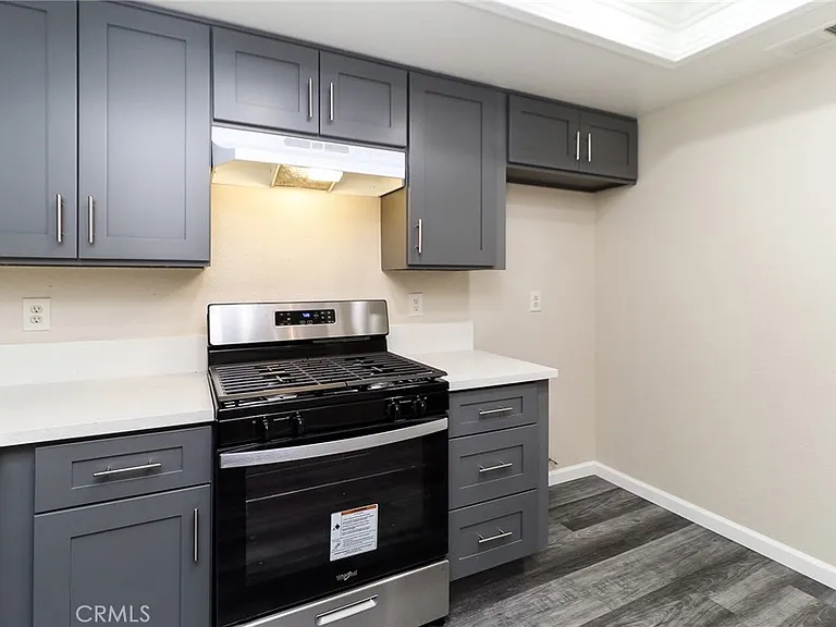 3224 N Frazier St #A — Photo 13