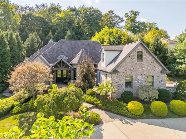 217 Canterwood Dr, Venetia, PA 15367