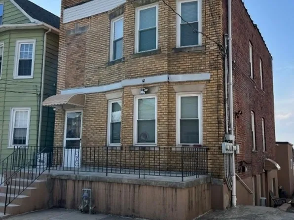 145 Macarthur Ave, Garfield City, NJ 07026