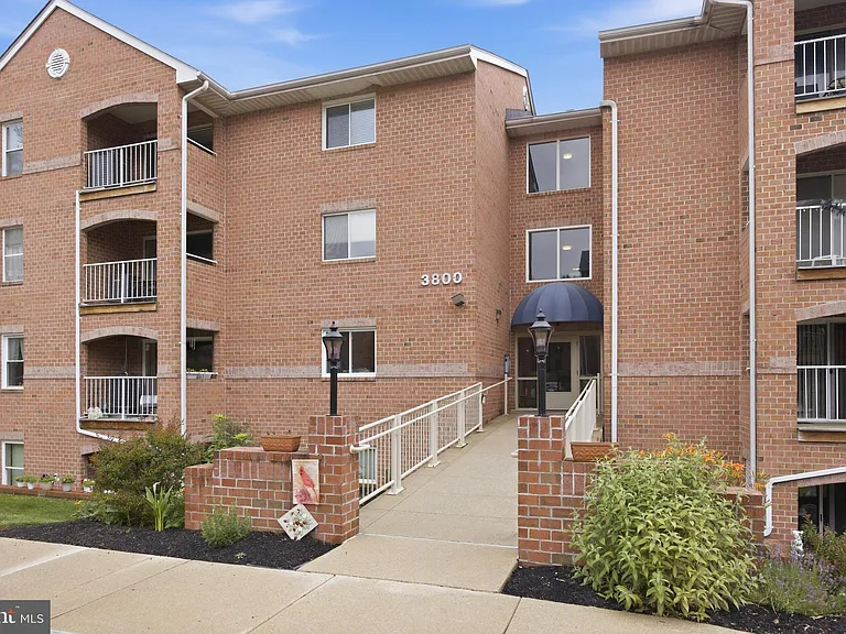3800 Meghan Dr #3C — Photo 1