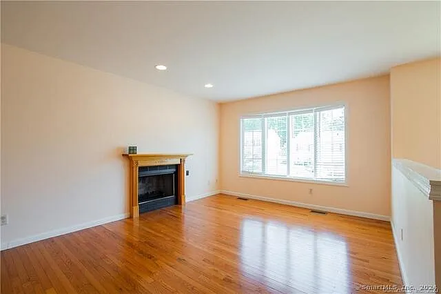3 bed, 2.5 bath, 1194 sqft, $3,000 — Photo 3