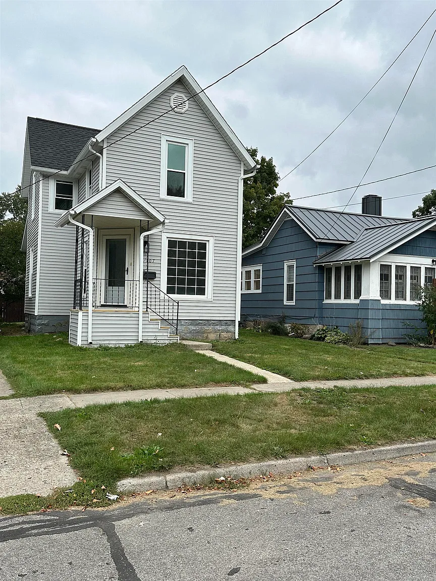 107 Clark St photo 1