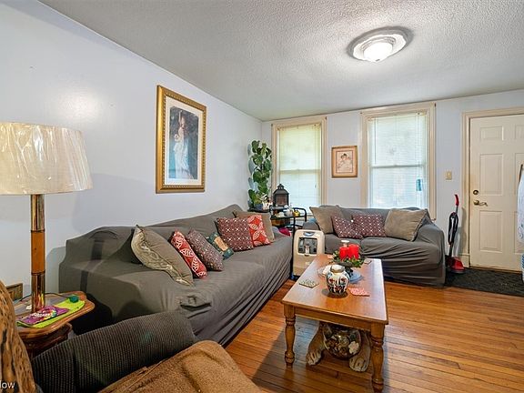 5th image of 1452 W 54th St