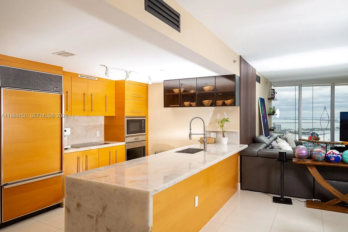 Building Photo - 465 Brickell Ave #5101
